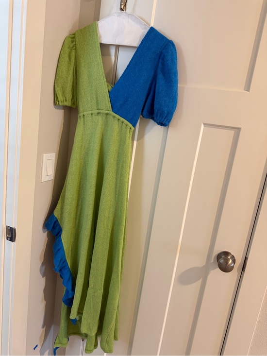 KkCo Dresses & Skirts - KKCO two tone dress